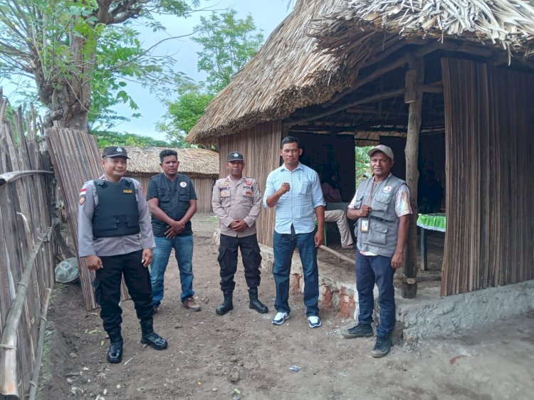 Hadir di Desa Silawan, Personel Polsek Tasifeto Timur Amankan Pertemuan Terbatas Caleg DPRD Belu Partai Solidaritas Indonesia