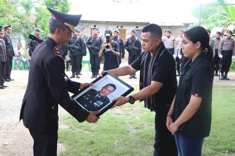 Dimakamkan Secara Kedinasan Polri, Simak Profil dan Perjalanan Karir Almarhum IPDA Yesaya Lontorin