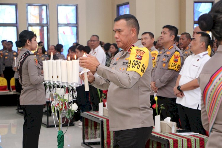 Hadiri Ibadah Natal Bersama, Kapolda NTT: Bersihkan Keranjang Kotor di Hatimu Agar Ibadahmu tidak Sia-sia.-