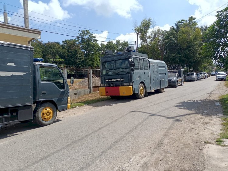 Amankan Pleno Hasil Pemilu 2024 Tingkat Kabupaten, Polres Belu Siagakan Kendaraan Taktis di Hotel Matahari