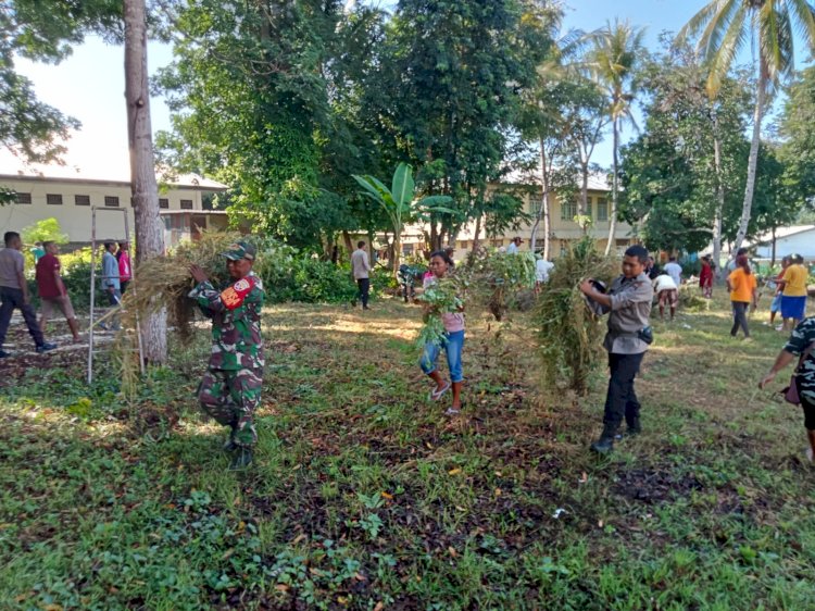 Jelang  ibadah Tri Hari Suci Paskah 2024, Polsek Tasifeto Barat bersama  Umat Kompak Bersihkan Lingkungan Paroki Roh Kudus Halilulik