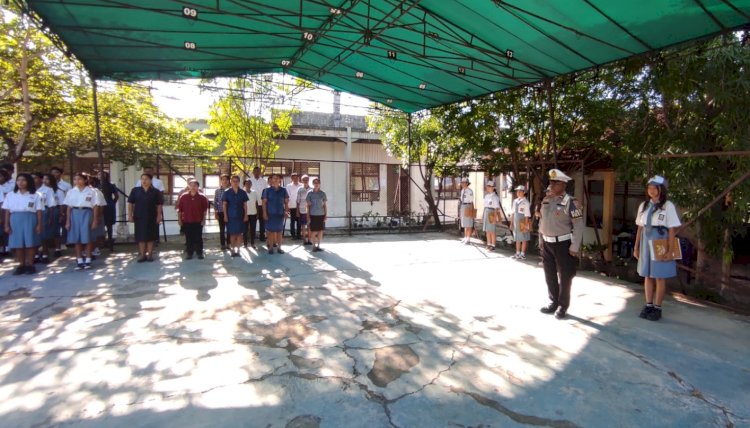 Jadi Irup di Sekolah, Kanit Patwal Sat Lantas Polres Belu Ajak Pelajar Tertib Berlalu Lintas, Simak Videonya