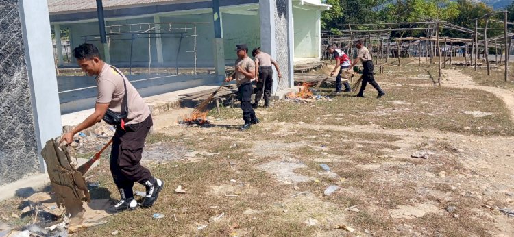 Baksos Jelang Hari Bhayangkara ke 78, Polres Belu Bersama Jajaran Serentak Gelar Aksi Bersih Lingkungan di Pasar Tradisional