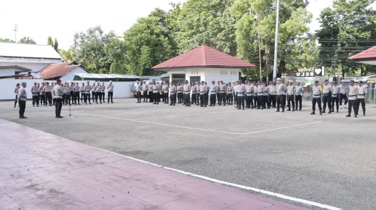 Wujudkan Situasi Kondusif Jelang Pergantian Tahun, Personel Gabungan Ops Lilin dan OMP Polres Belu Turun Penuh Sisir Perkotaan Hingga Kantor Penyelenggara Pemilu