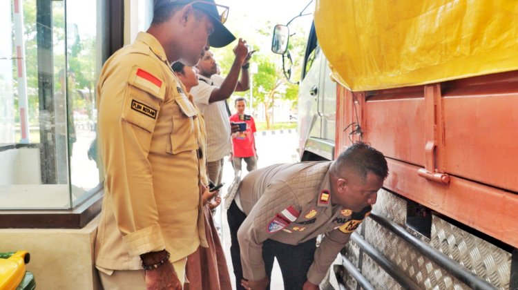 Sidak di PLBN Motaain, Kasat Lantas Polres Belu Sebut Bakal Tindak Tegas Kendaraan Modifikasi Tangki