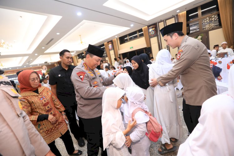 Berbagi Takjil dan Buka Puasa Bersama, Kapolri Perkuat Sinergi dengan Media dan Masyarakat