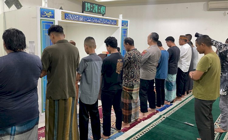 Gelar Tarawih Keliling, Kapolres Belu Ajak Umat Muslim Jaga Kamtibmas dan Pupuk Toleransi Antar Umat Beragama