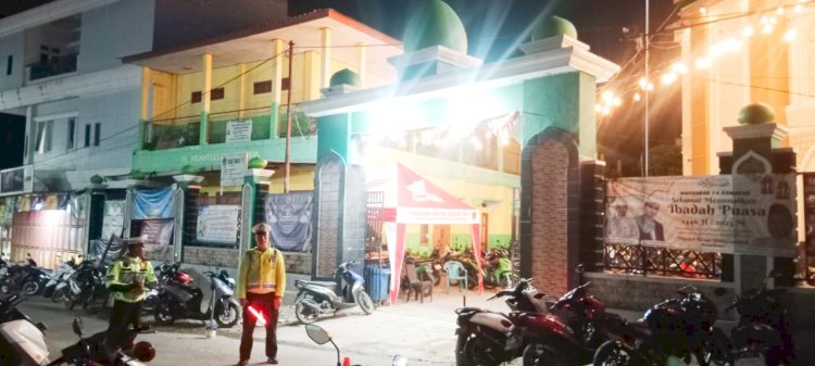 Hari ke 16 Bulan Ramadhan, Sat Lantas Polres Belu Turun ke Masjid Jamin Keamanan dan Kelancaran Arus Lalu Lintas Saat Tarawih