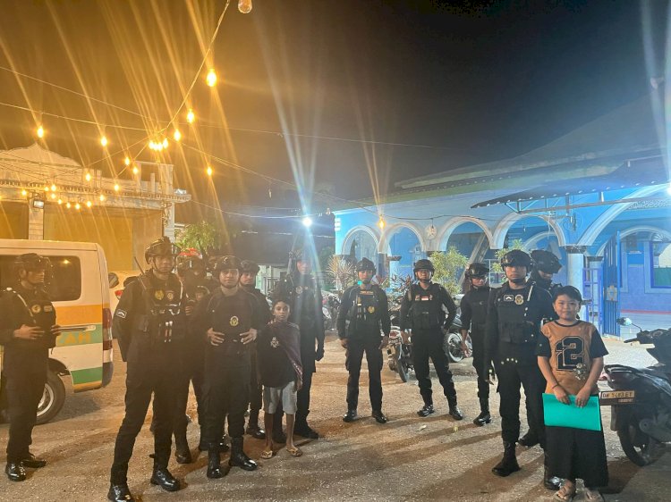 Hadirkan Rasa Aman, Tim Perintis Samapta Polres Belu Intensifkan Patroli dan Pengamanan Tarawih di Hari ke 21 Ramadan