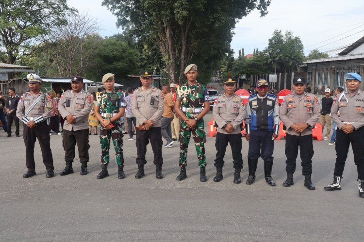 Berjibaku dari Siang hingga Malam, Ratusan Personel Polres Belu Amankan Antusias Warga Sambut Bupati dan Wakil Bupati