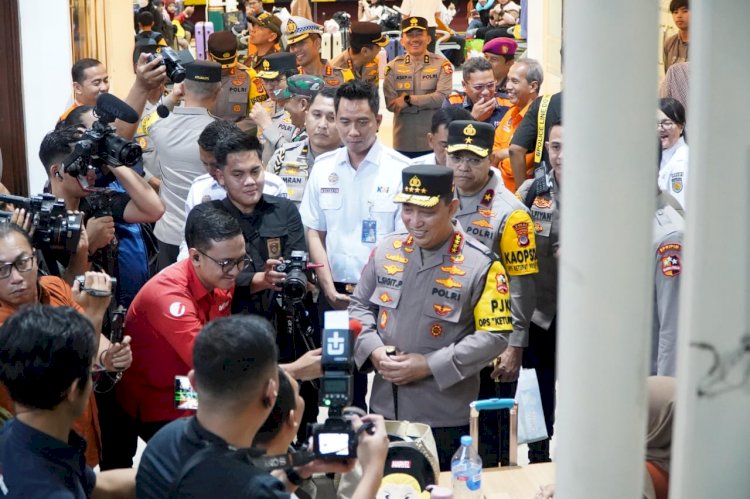 Tinjau Stasiun Tugu DIY, Kapolri : Mudik Gunakan Kereta Api Bisa Jadi Alternatif