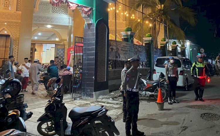 Penghujung Ramadan 1446 H, Sat Lantas Polres Belu Turun ke Masjid Beri Rasa Aman dan Nyaman Umat Muslim Saat Ibadah Tarawih