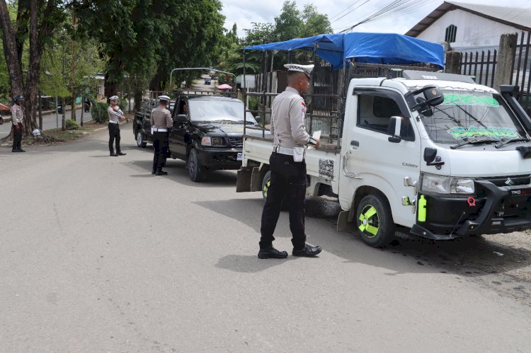 Dua Hari Operasi, Personel Ops Zebra 2025 Polres Belu Intensifkan Patroli Sembari Imbau Pengendara Tertib Berlalu Lintas