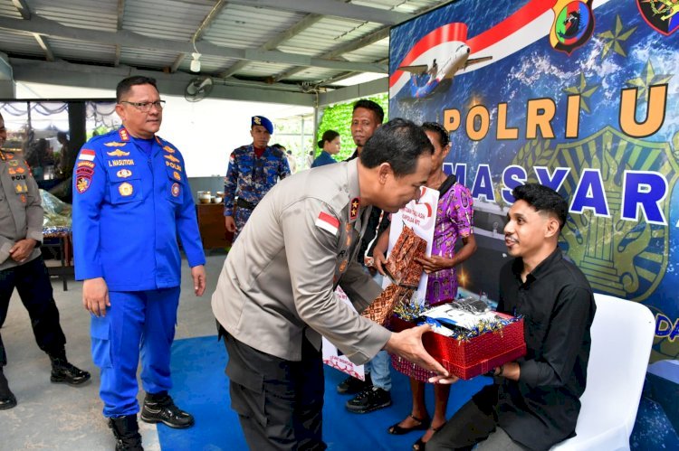 Kapolda NTT Salurkan Bantuan Sosial bagi Penyandang Disabilitas di Acara “Polri untuk Masyarakat”
