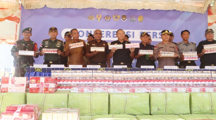 Wakapolres Belu Hadiri Konferensi Pers Sinergi Antar Instansi Gagalkan Peredaran 11 Juta Rokok Ilegal di Wilayah Tapal Batas