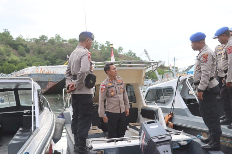 Cek Sarana Prasarana, Kapolres Belu Pastikan Personel Satpolairud Siap Menjaga Keamanan di Wilayah Perairan Atapupu Perbatasan RI Timor Leste