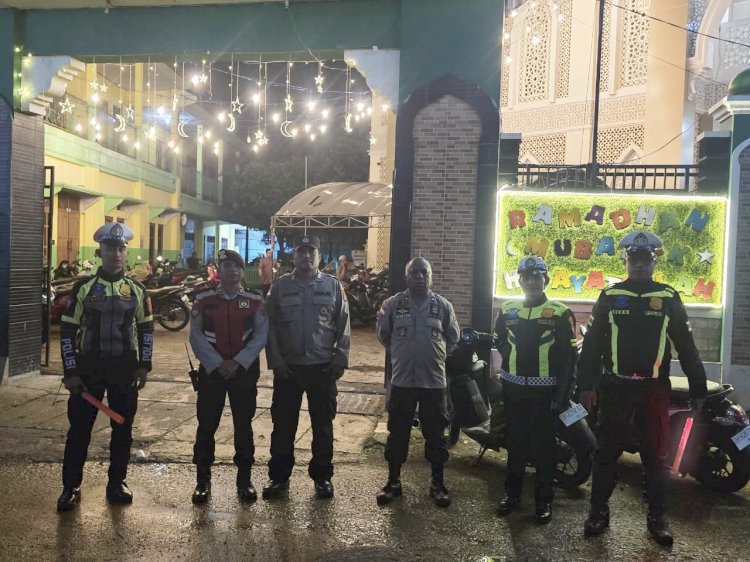 Hari ke 3 Puasa Ramadan 1447 H, Personel Gabungan Polres Belu Kembali Amankan Sholat Tarawih di Tiga Mesjid Besar Kota Atambua