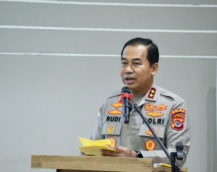 Pesan Moral Kapolda NTT di Balik Launching Buku: “Seragam Bisa Lepas, Kebaikan Tetap Dikenang”