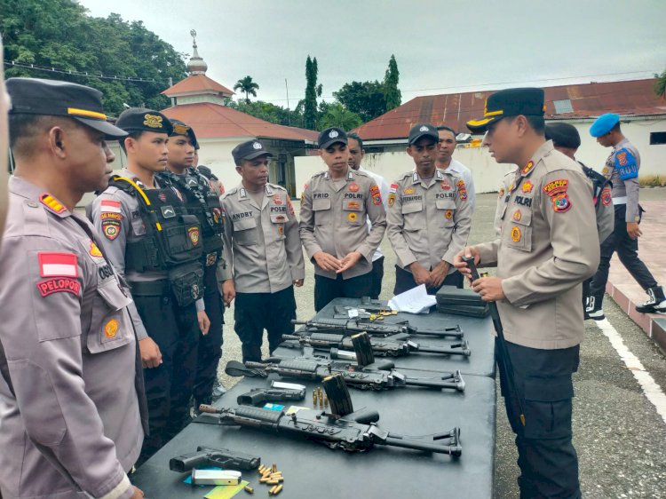 Lakukan Pengawasan Berkala,  Kapolres Belu Gelar Pengecekan Senjata Api dan Amunisi Milik Polres dan Polsek Jajaran