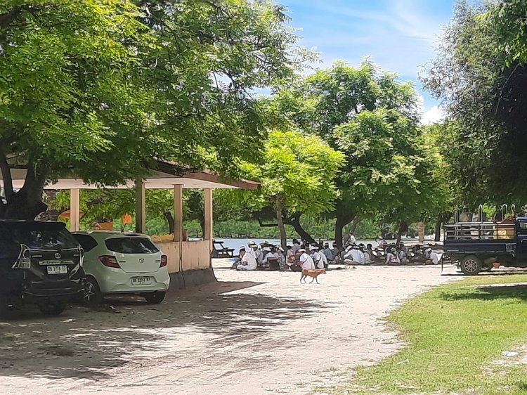 Dari Pura Atambua Nantha Hingga Pantai Pasir Putih, Polres Belu Kawal dan Amankan Upacara Melasti Sambut Nyepi 2026