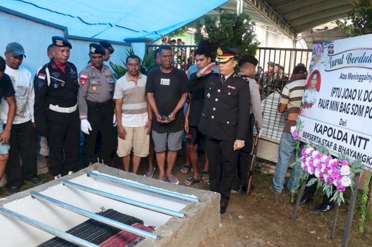 Lewat Upacara Kedinasan, Wakapolres Belu Beserta Staf dan Bhayangkari Beri Penghormatan Terakhir untuk Almarhum IPTU Joao V.Dos Reis