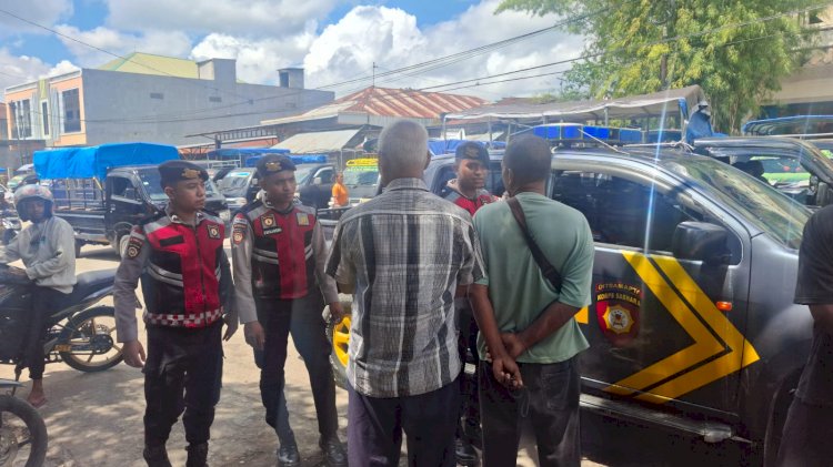 Sisir Seputaran Kota, Tim Perintis Samapta Polres Belu Ajak Masyarakat Manfaatkan Layanan 110 bila Terjadi Gangguan Kamtibmas dan Laka Lantas