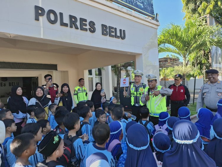 Ingin Tahu Lebih Dekat Profesi Polisi , Ratusan Anak-anak TK RA Hidayatullah Atambua Kunjungi Polres Belu di Momen Hardiknas