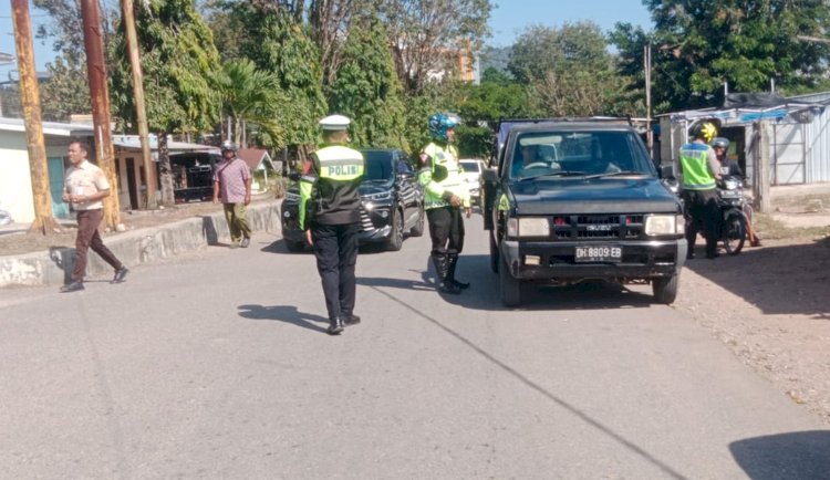 Sat Lantas Polres Belu bersama UPTD Samsat Atambua Gelar Operasi Edukasi Pajak Kendaraan Bermotor