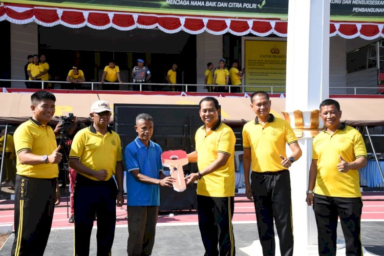 Semarak HUT Bhayangkara ke-80, Polda NTT Gelar Jalan Santai, Senam Bersama hingga Door Prize Spektakuler