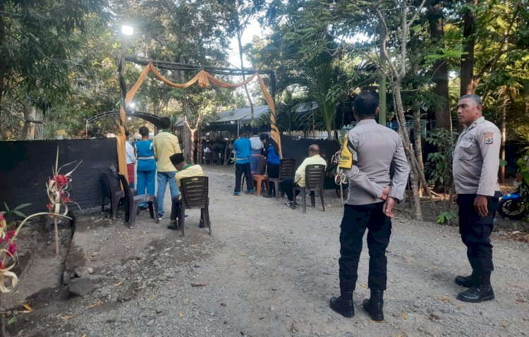 Dihadiri Ratusan Umat Paroki Stella Maris Atapupu, Polsek Kakuluk Mesak Turun Amankan Misa Syukur 25 Tahun Hidup Membiara Fr. Yohanes Mau, BHK