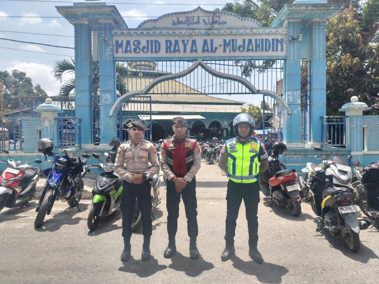 Beri Rasa Aman Umat Islam Saat Ibadah, Sat Lantas dan Samapta Polres Belu Amankan Sholat Jumat di Dua Masjid Besar Atambua