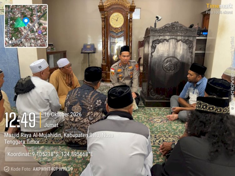 Jumat Keliling di Masjid Al-Mujahiddin, Wakapolres Belu Perkuat Silaturahmi dan Hadirkan Rasa Aman untuk Umat Muslim di Tapal Batas