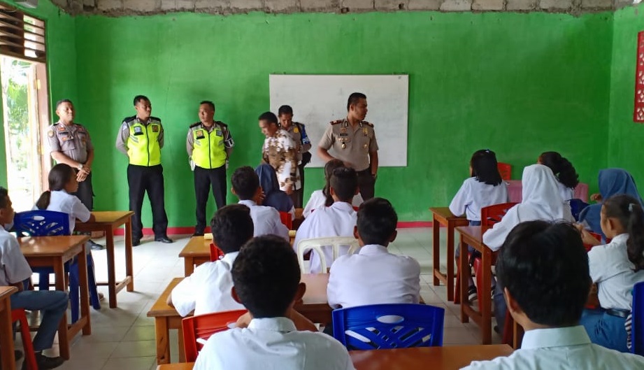 Setelah SMAN Bolan, Polsek Malaka Tengah Sambangi SMAN Harekakae Sosialisasi MRS Festival 2019