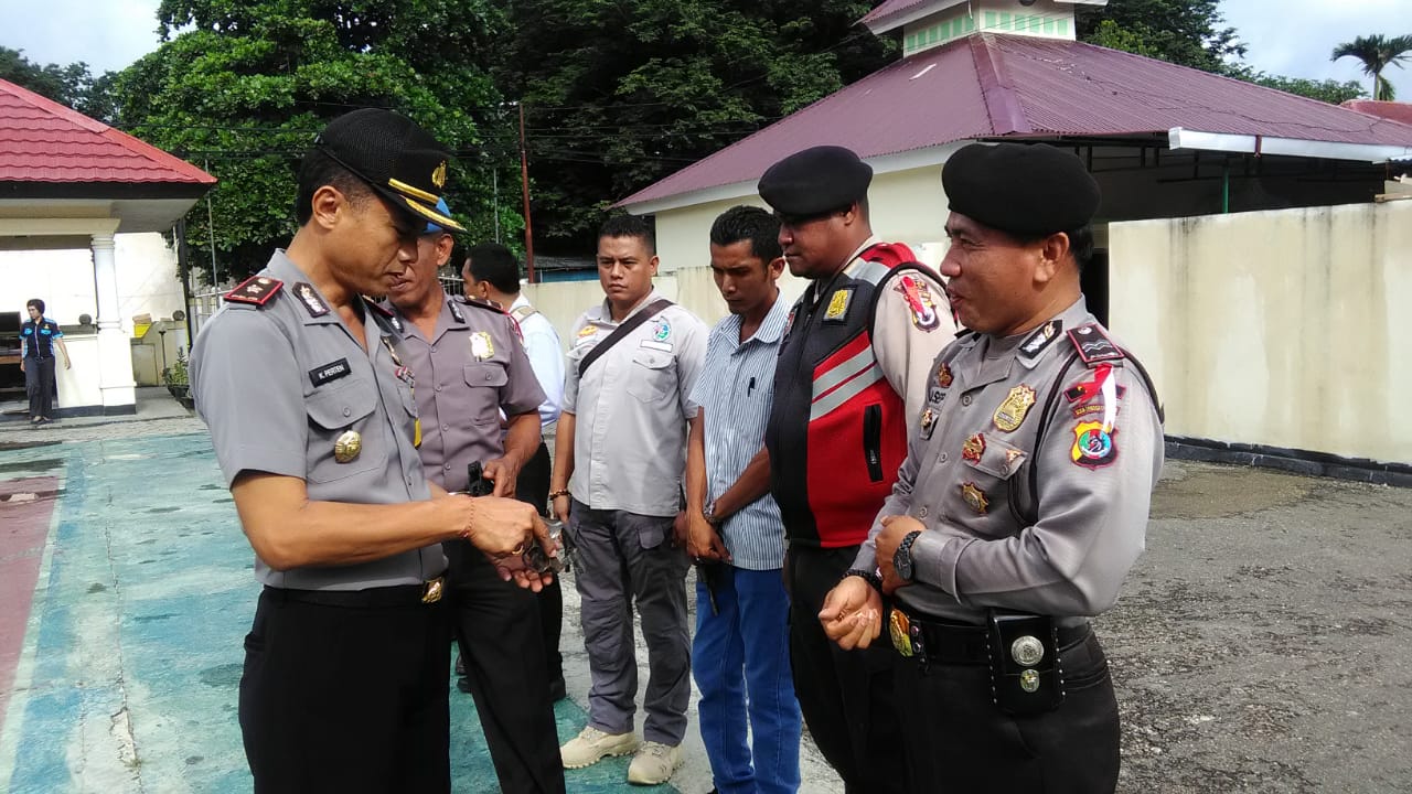 Ini Alasan Waka Polres Belu Kembali Periksa Senjata Api Hingga Sikap Tampang Anggota