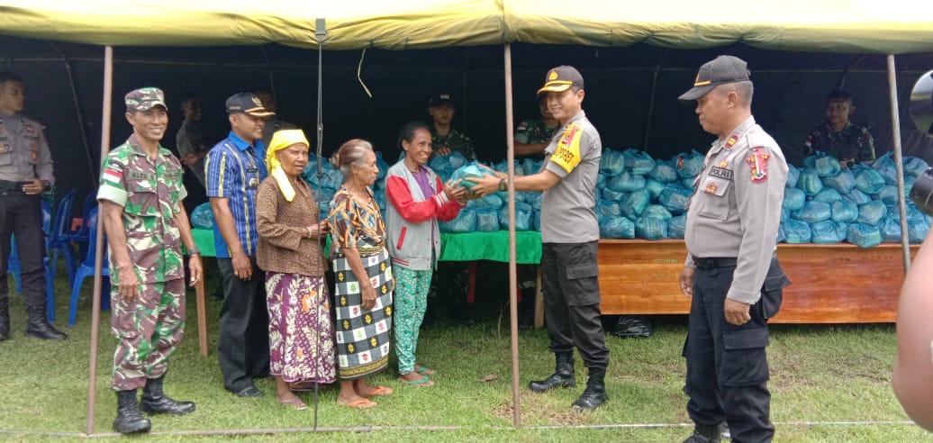 Perkuat Sinergitas, Polres Belu Bersama Satgas Pamtas Yon R 408/SBH, Gelar Bakti Sosial di Tapal Batas