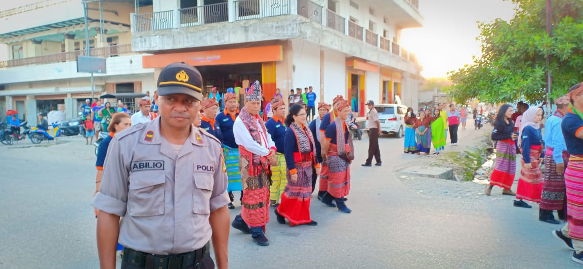 Polsek Malaka Tengah Amankan Kunjungan Kerja Menteri Kesehatan RI di Betun