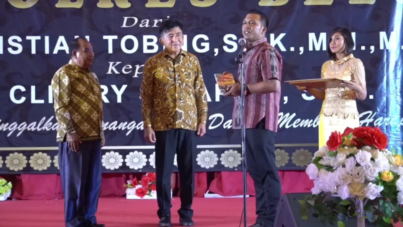 AKBP Christian Tobing Persembahkan Buku 