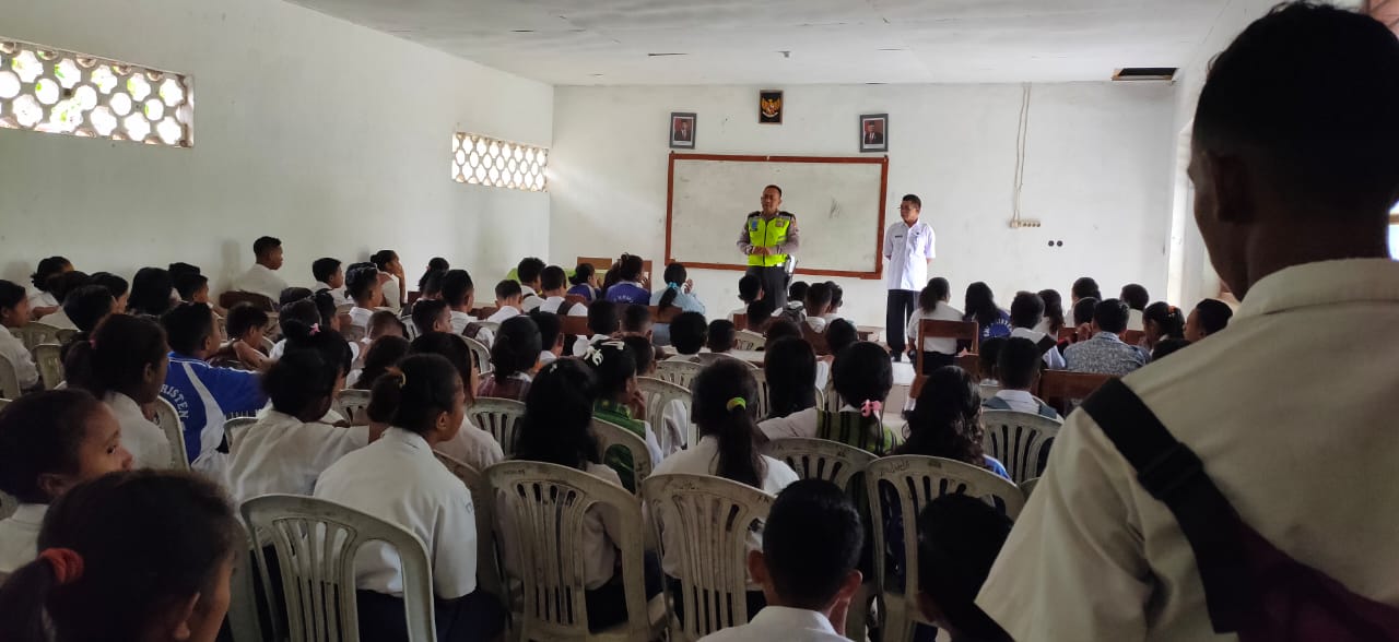 Police Goes to School, Upaya Sat Lantas Polres Belu Ajak Pelajar SMP Kristen Tertib Berlalu Lintas