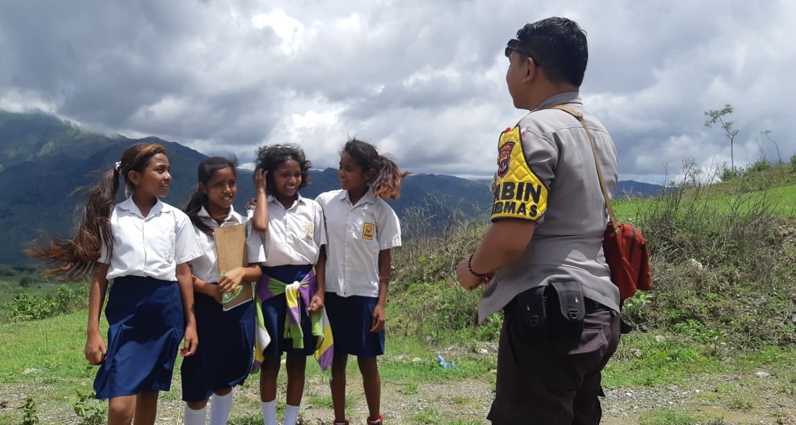 BRIGPOL Lijon Imbau Pelajar SLTP Satap Kewar Jauhi Pergaulan Bebas