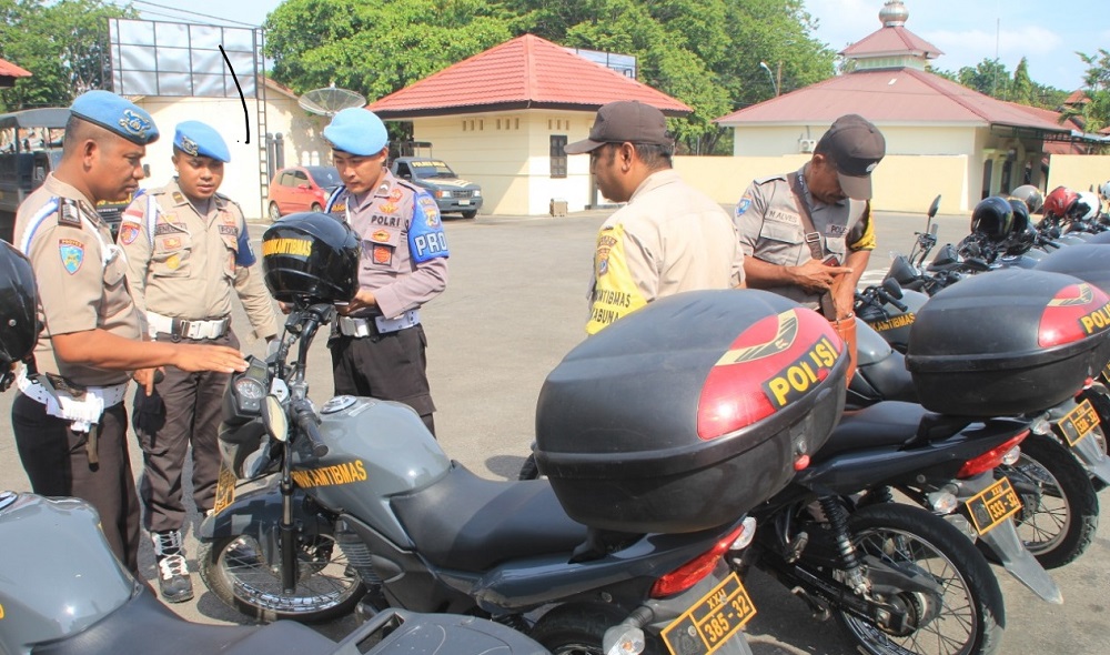 Tegakkan Disiplin Anggota, Propam Polres Belu Cek Kendaraan Operasional Bhabinkamtibmas