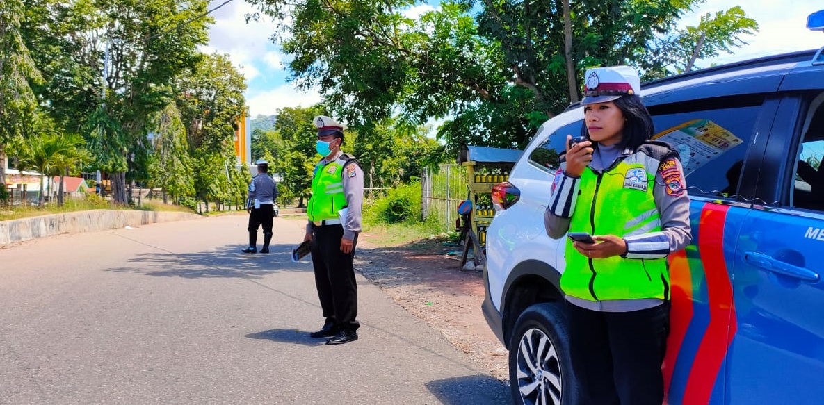 Lewat Penling dan Selebaran, Sat Lantas Polres Belu Kembali Ajak Masyarakat Atambua Perangi Covid-19